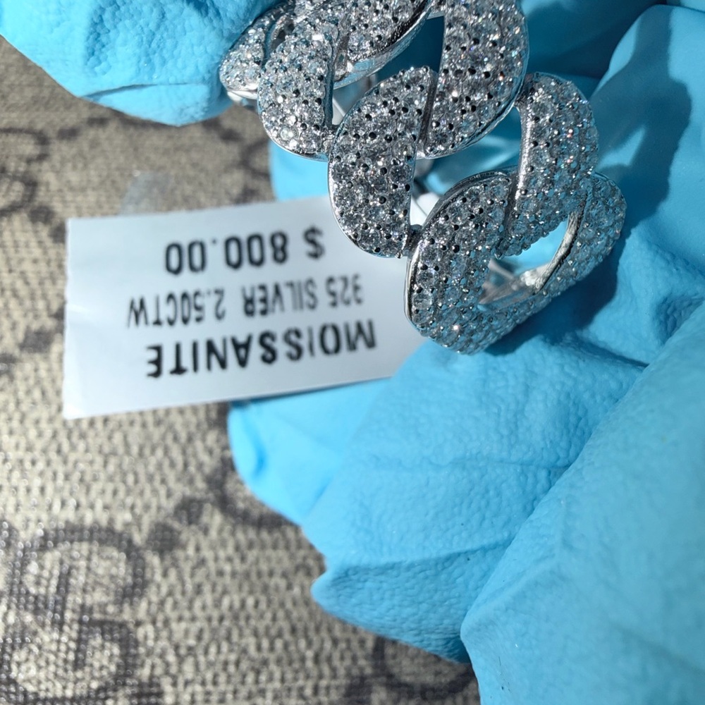 MOISSANITE
925 SILVER 2.50CTW
$ 800.00 Miami Cuban rings - Picture 8 of 10
